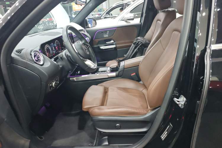 Used Mercedes-Benz GLB 2024 GLB 220 Fashion Model Left Front Seat