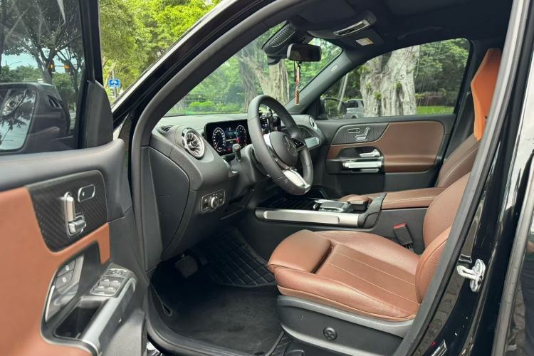Used Mercedes-Benz GLB 2024 GLB 220 Fashion Model Left Front Seat