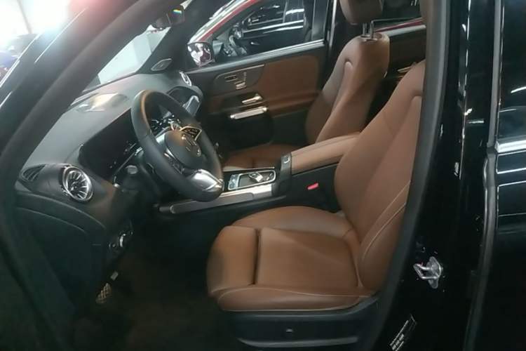 Used Mercedes-Benz GLB 2024 Refresh GLB 220 Fashion Edition Left Front Seat