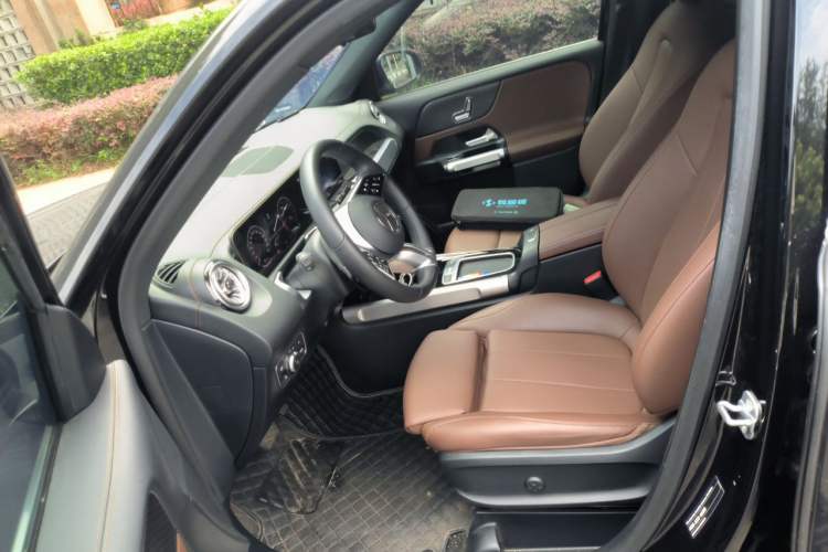 Used Mercedes-Benz GLB 2024 Refresh GLB 220 Dynamic Edition Left Front Seat