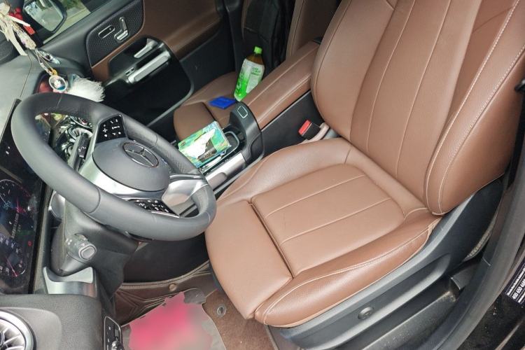 Used Mercedes-Benz GLB 2024 Refresh GLB 220 Fashion Edition Left Front Seat