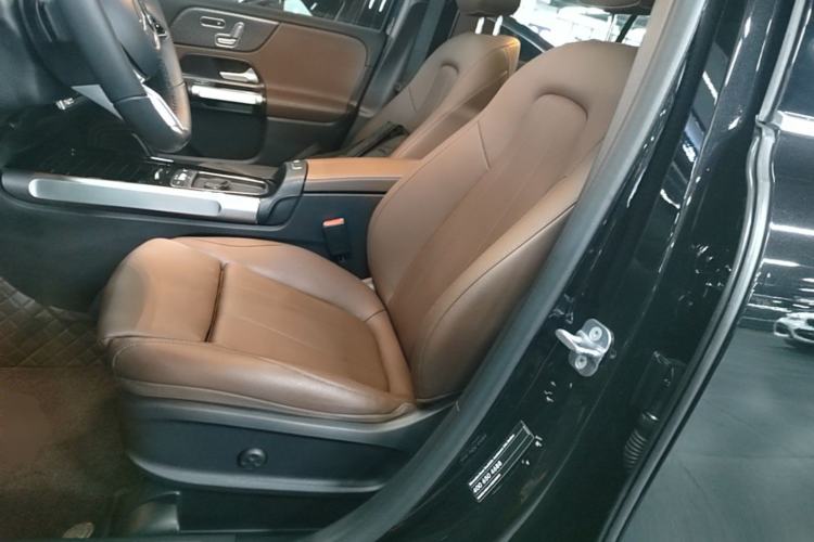 Used Mercedes-Benz GLB 2024 Refresh GLB 220 Fashion Edition Left Front Seat