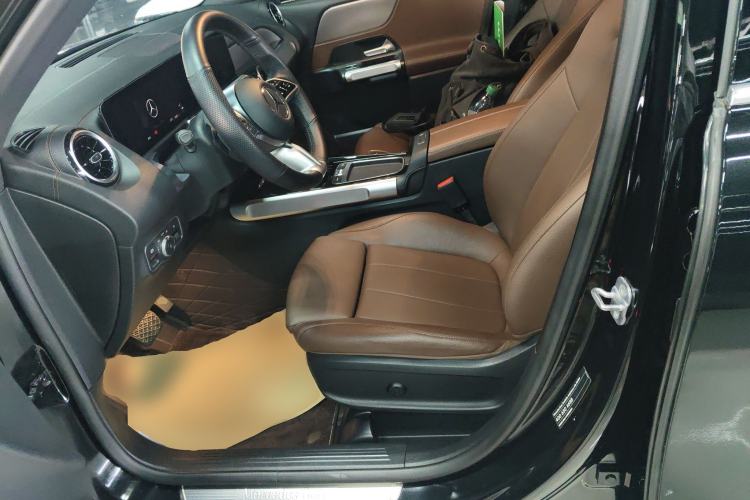 Used Mercedes-Benz GLB 2024 GLB 200 Dynamic Edition Left Front Seat