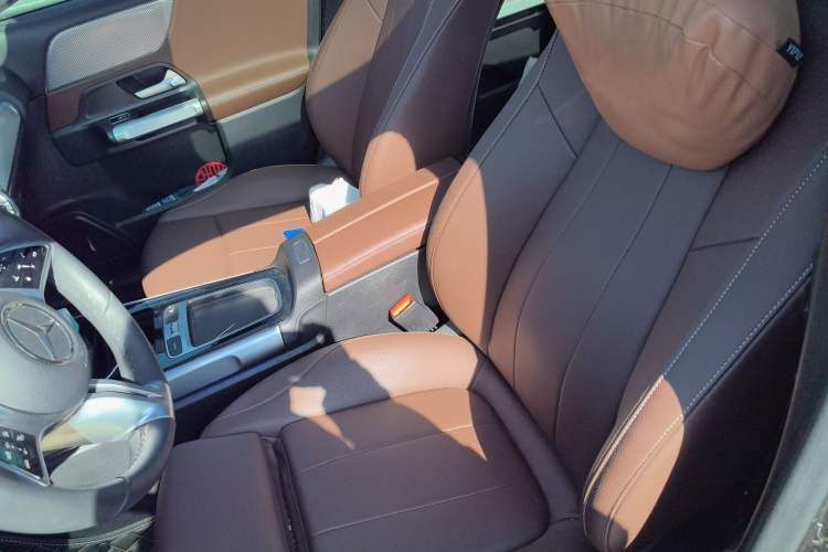 Used Mercedes-Benz GLB 2024-Year Restyled GLB 200 Dynamic Edition Left Front Seat