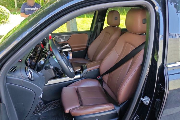 Used Mercedes-Benz GLB 2024 Refresh GLB 220 Fashion Edition Left Front Seat