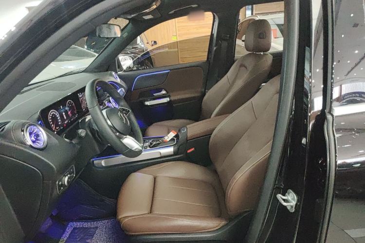 Used Mercedes-Benz GLB 2024 Refresh GLB 220 Dynamic Edition Left Front Seat