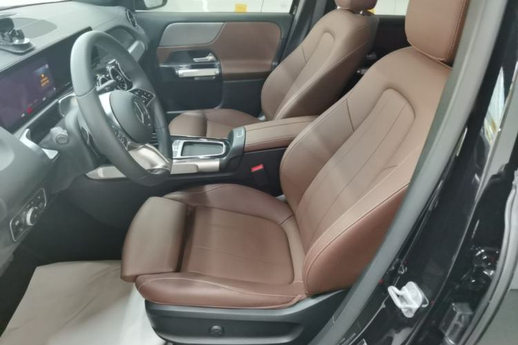 Used Mercedes-Benz GLB 2024-Year Restyled GLB 200 Dynamic Edition Left Front Seat