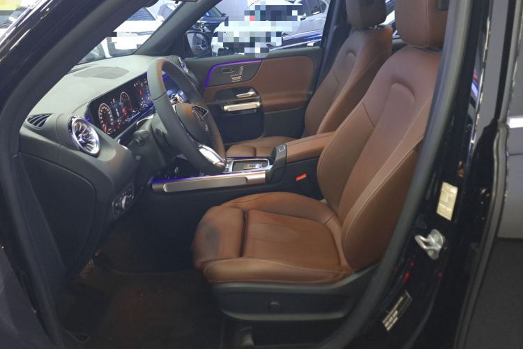Used Mercedes-Benz GLB 2024 Refresh GLB 220 Fashion Edition Left Front Seat