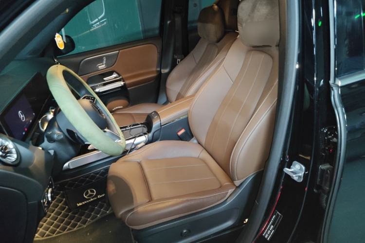 Used Mercedes-Benz GLB 2024 Refresh GLB 220 Dynamic Edition Left Front Seat