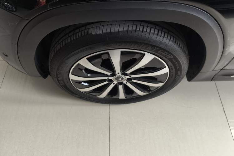 Used Mercedes-Benz GLB 2024 Refresh GLB 220 Fashion Edition Left Front Wheel Hub