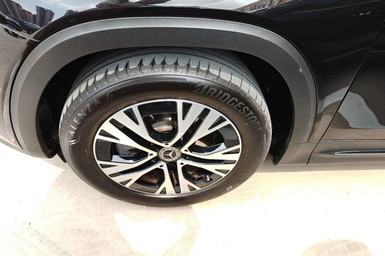 Used Mercedes-Benz GLB 2024 Refresh GLB 220 Dynamic Edition Left Front Wheel Hub