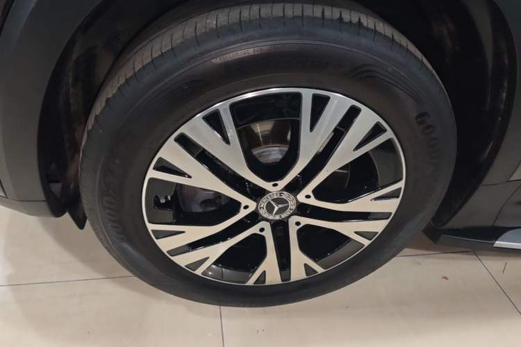 Used Mercedes-Benz GLB 2024 Refresh GLB 220 Dynamic Edition Left Front Wheel Hub