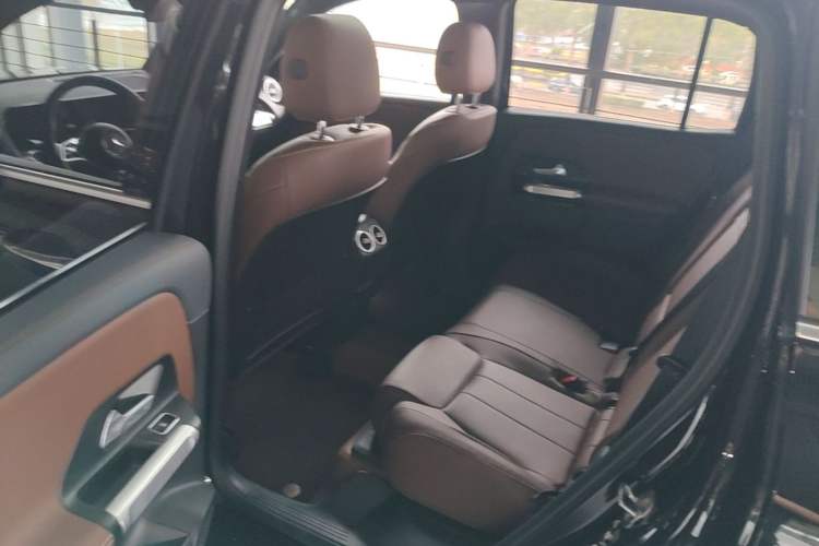 Used Mercedes-Benz GLB 2024 Refresh GLB 220 Dynamic Edition Left Rear Seat