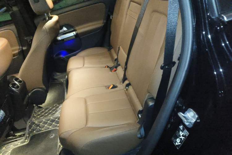 Used Mercedes-Benz GLB 2024 GLB 220 Dynamic Edition Left Rear Seat