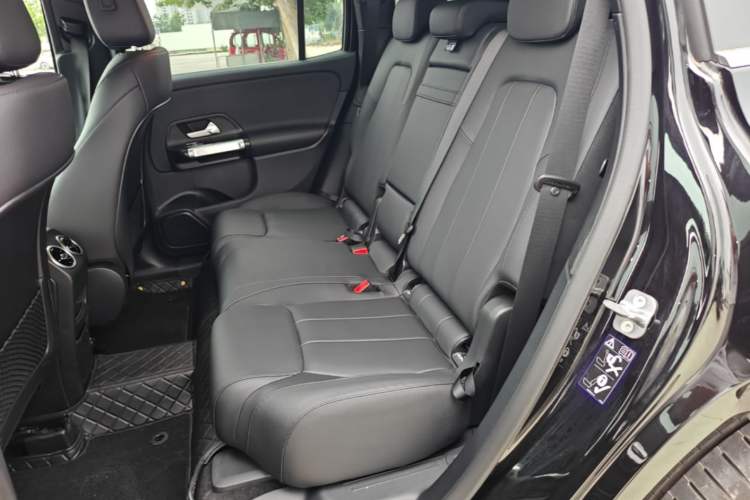 Used Mercedes-Benz GLB 2024-Year Restyled GLB 200 Dynamic Edition Left Rear Seat