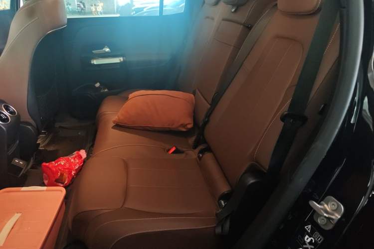 Used Mercedes-Benz GLB 2024 GLB 220 Fashion Model Left Rear Seat