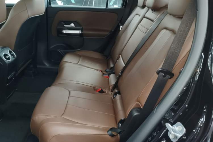 Used Mercedes-Benz GLB 2024 GLB 200 Dynamic Edition Left Rear Seat