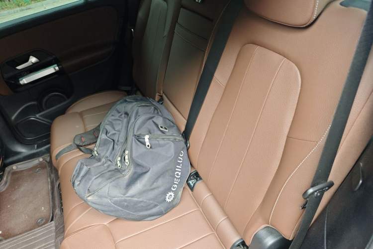 Used Mercedes-Benz GLB 2024 Refresh GLB 220 Fashion Edition Left Rear Seat