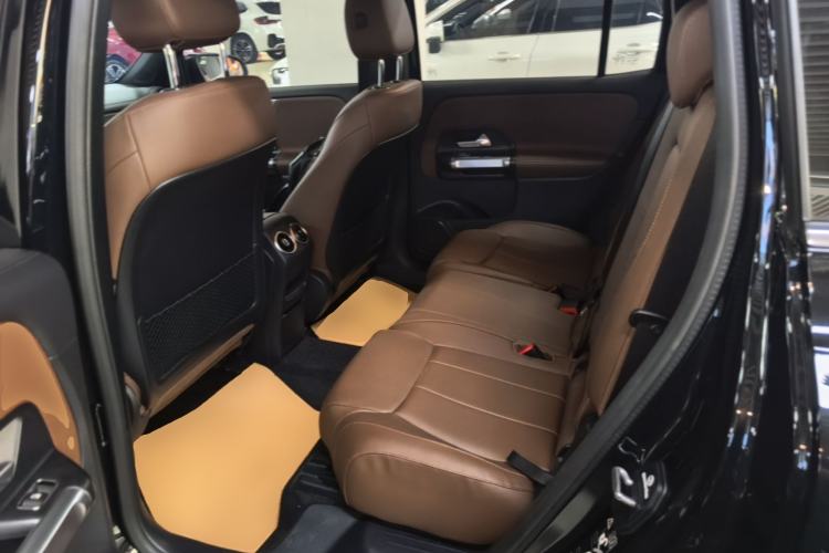 Used Mercedes-Benz GLB 2024 GLB 200 Fashion Model Left Rear Seat
