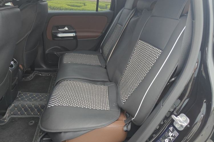 Used Mercedes-Benz GLB 2024 GLB 220 Fashion Model Left Rear Seat