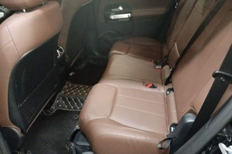 Used Mercedes-Benz GLB 2024 GLB 200 Dynamic Edition Left Rear Seat