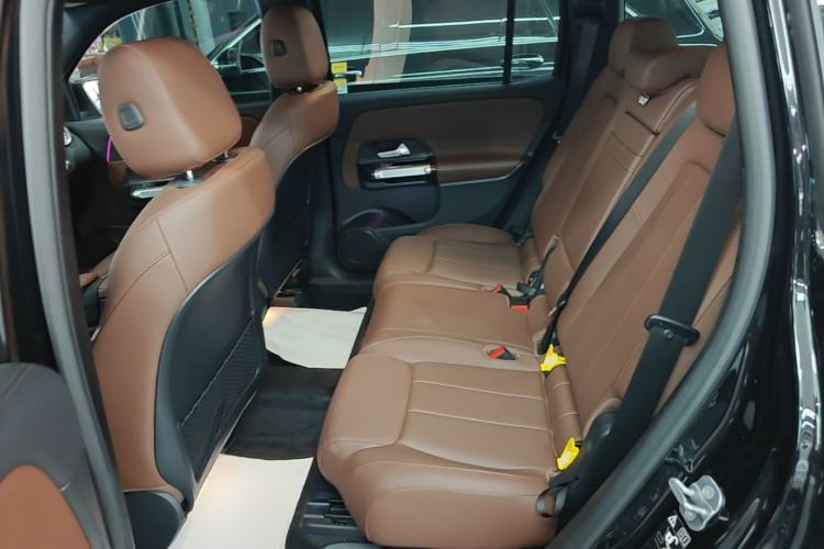Used Mercedes-Benz GLB 2024 GLB 220 Fashion Model Left Rear Seat