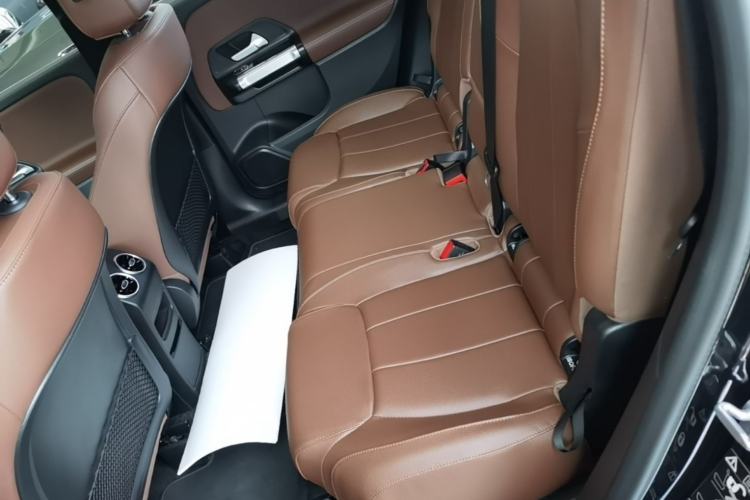 Used Mercedes-Benz GLB 2024 GLB 220 Fashion Model Left Rear Seat