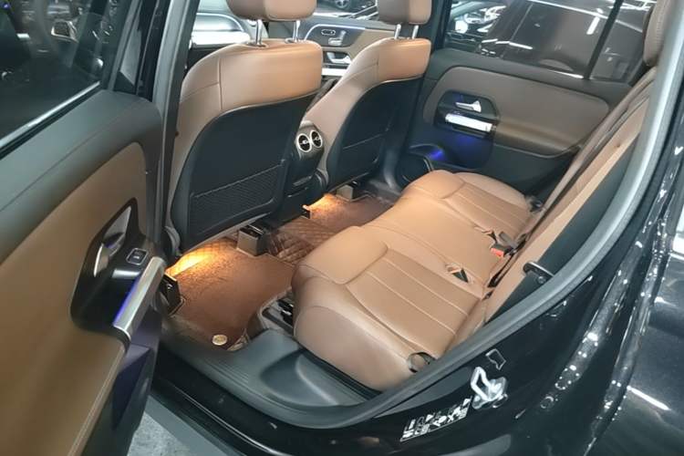 Used Mercedes-Benz GLB 2024 Refresh GLB 220 Fashion Edition Left Rear Seat