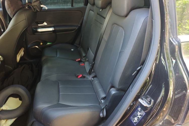 Used Mercedes-Benz GLB 2024-Year Restyled GLB 200 Dynamic Edition Left Rear Seat