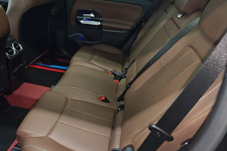 Used Mercedes-Benz GLB 2024-Year Restyled GLB 220 4MATIC Left Rear Seat
