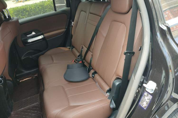 Used Mercedes-Benz GLB 2024-Year Restyled GLB 200 Dynamic Edition Left Rear Seat