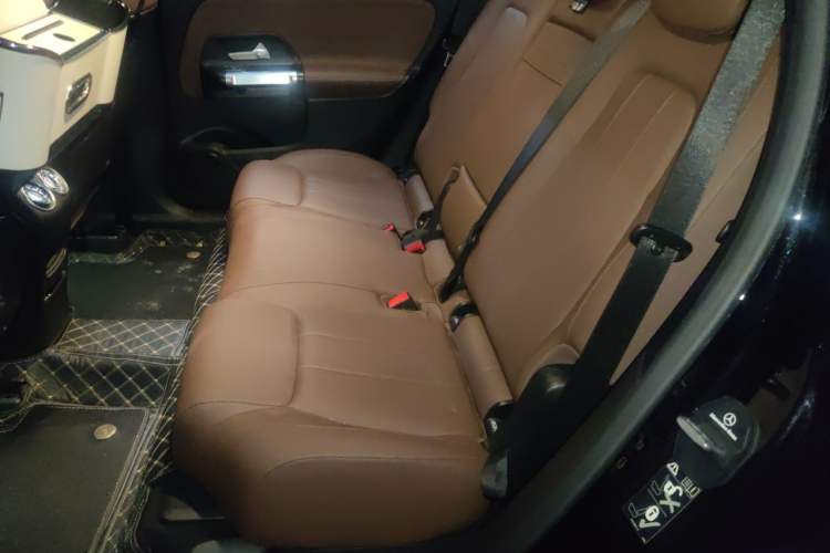 Used Mercedes-Benz GLB 2024-Year Restyled GLB 200 Dynamic Edition Left Rear Seat