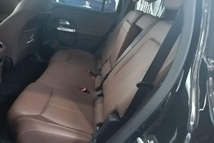 Used Mercedes-Benz GLB 2024 Refresh GLB 220 Dynamic Edition Left Rear Seat