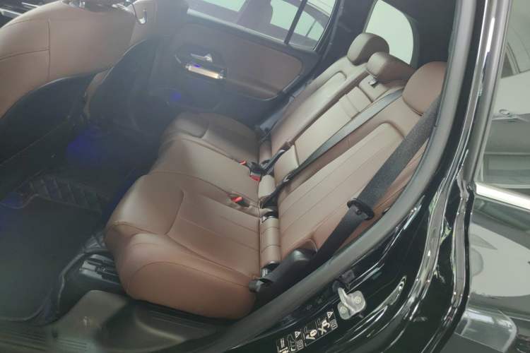 Used Mercedes-Benz GLB 2024 Refresh GLB 220 Fashion Edition Left Rear Seat