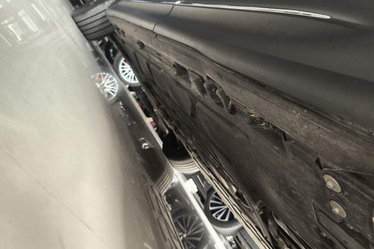 Used Mercedes-Benz GLB 2024 Refresh GLB 220 Fashion Edition Left Side Sill