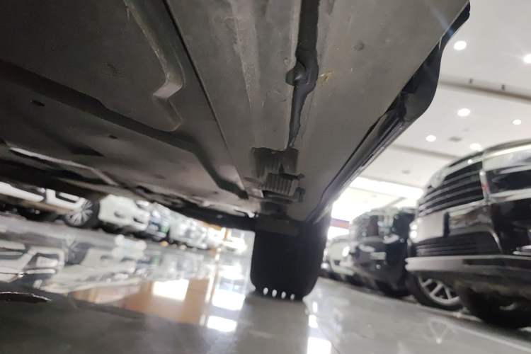 Used Mercedes-Benz GLB 2024 Refresh GLB 220 Dynamic Edition Left Side Sill