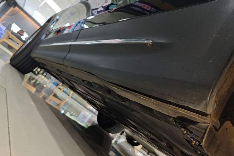 Used Mercedes-Benz GLB 2024 Refresh GLB 220 Dynamic Edition Left Side Sill