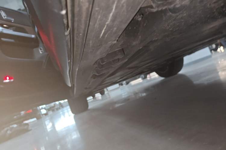 Used Mercedes-Benz GLB 2024 Refresh GLB 220 Dynamic Edition Left Side Sill