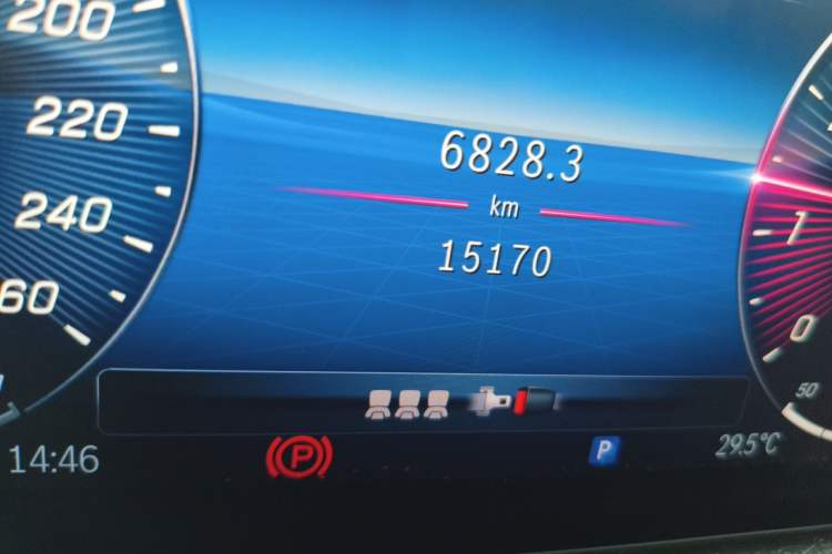 Used Mercedes-Benz GLB 2024-Year Restyled GLB 200 Dynamic Edition Odometer Close Up