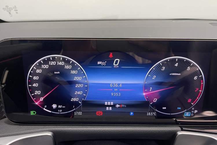 Used Mercedes-Benz GLB 2024 Refresh GLB 220 Fashion Edition Odometer Close Up