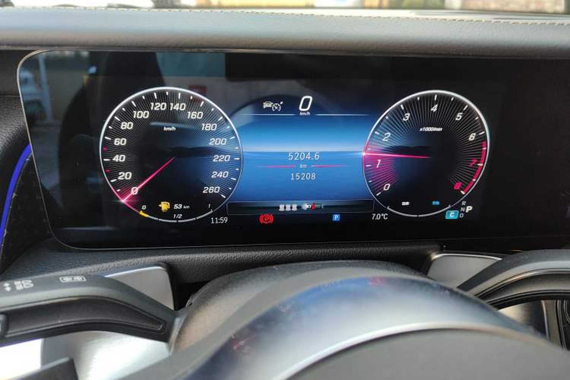 Used Mercedes-Benz GLB 2024 Refresh GLB 220 Dynamic Edition Odometer Close Up