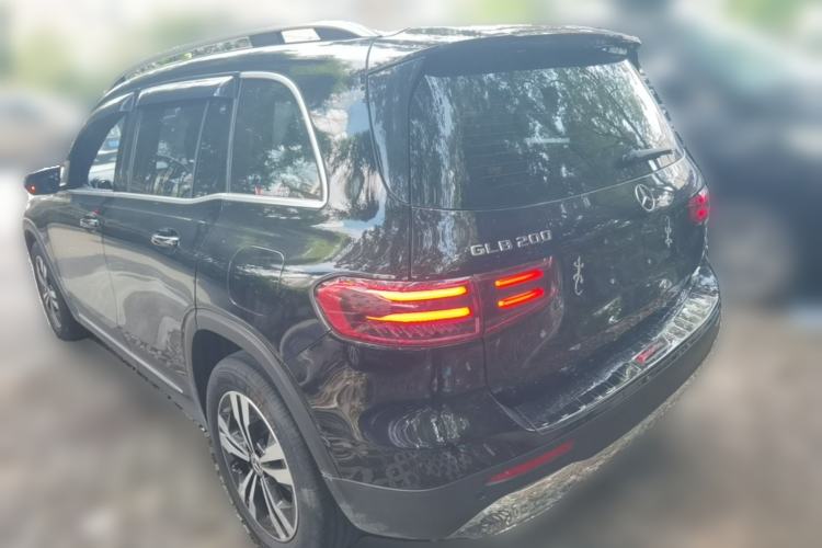 Used Mercedes-Benz GLB 2024-Year Restyled GLB 200 Dynamic Edition Rear Left 45 Deg