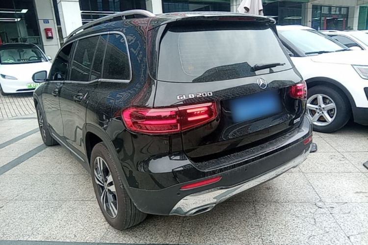 Used Mercedes-Benz GLB 2024 GLB 200 Fashion Model Rear Left 45 Deg