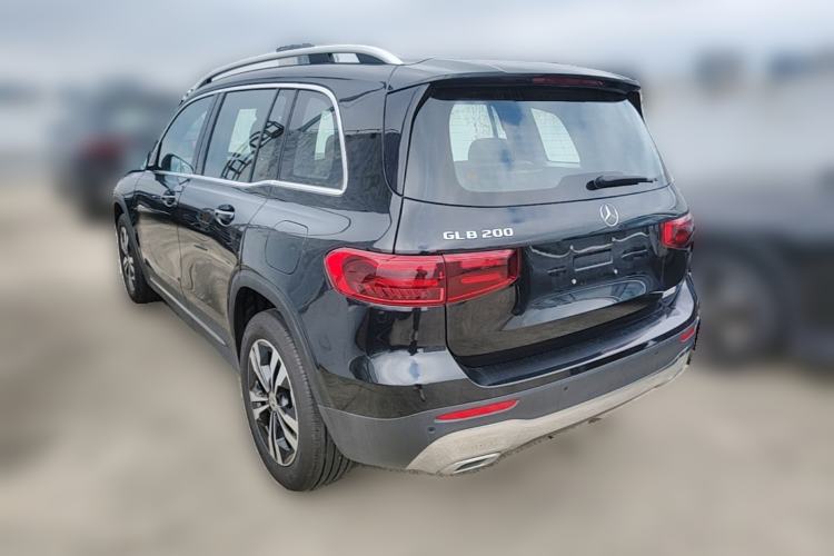 Used Mercedes-Benz GLB 2024-Year Restyled GLB 200 Dynamic Edition Rear Left 45 Deg