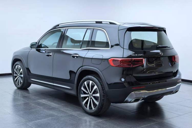 Used Mercedes-Benz GLB 2024 Refresh GLB 220 Fashion Edition Rear Left 45 Deg
