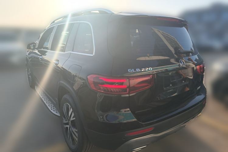 Used Mercedes-Benz GLB 2024 Refresh GLB 220 Dynamic Edition Rear Left 45 Deg