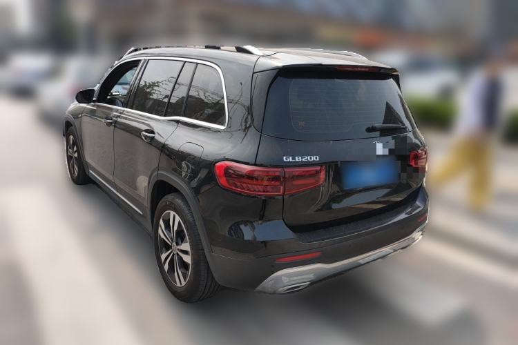 Used Mercedes-Benz GLB 2024-Year Restyled GLB 200 Dynamic Edition Rear Left 45 Deg