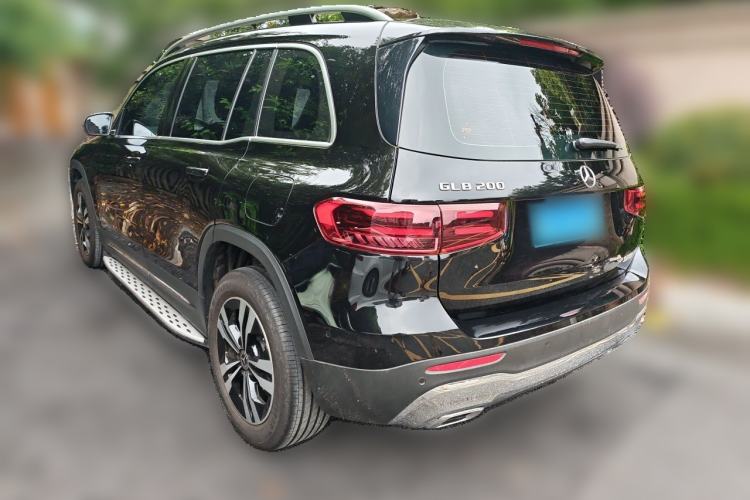 Used Mercedes-Benz GLB 2024-Year Restyled GLB 200 Dynamic Edition Rear Left 45 Deg