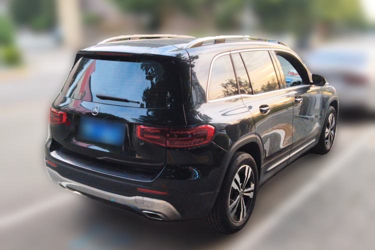 Used Mercedes-Benz GLB 2024 GLB 200 Dynamic Edition Rear Right 45 Deg
