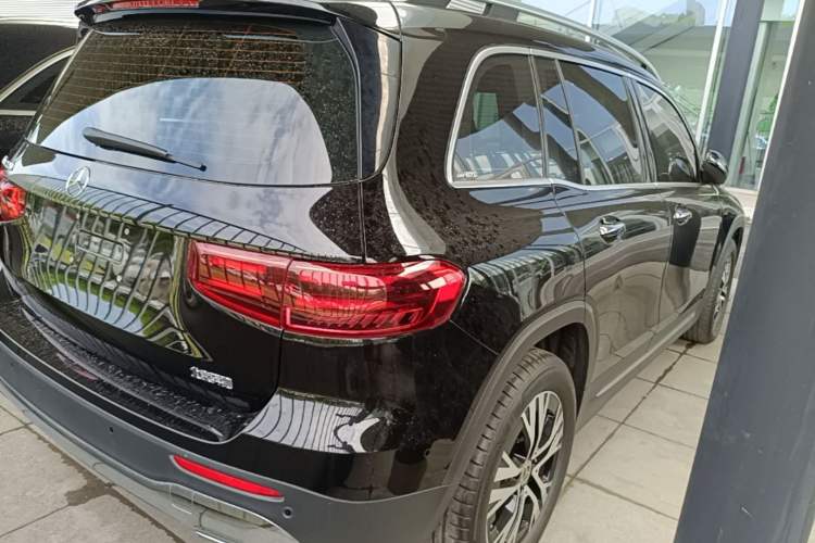 Used Mercedes-Benz GLB 2024 Refresh GLB 220 Dynamic Edition Rear Right 45 Deg